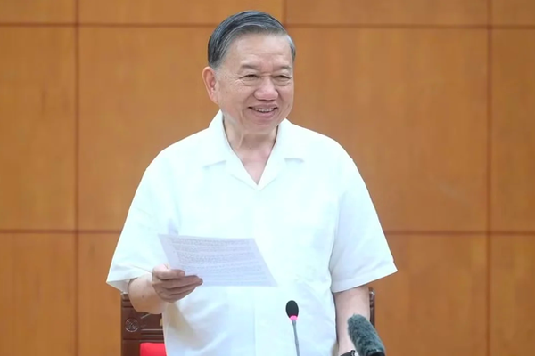 Tổng Bí thư, Chủ tịch nước yêu cầu làm rõ việc cần thiết tiếp tục sáp nhập một số xã, phường
Tổng Bí thư, Chủ tịch nước yêu cầu làm rõ việc cần thiết tiếp tục sáp nhập một số xã, phường