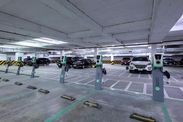 Bộ Xây dựng siết chặt quy chuẩn PCCC: Chung cư phải thiết lập phân khu sạc xe điện riêng biệt