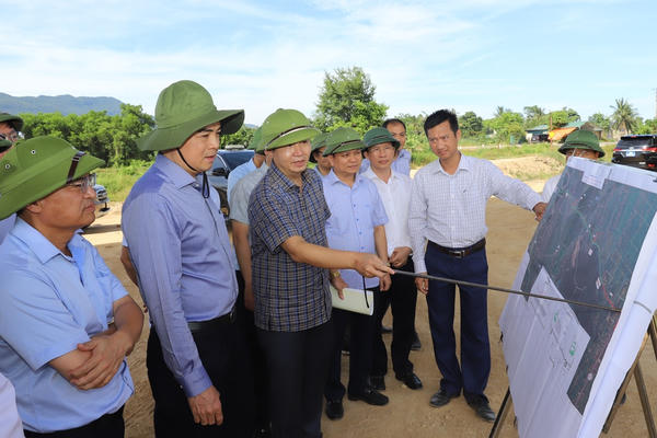 Thanh Hóa đẩy nhanh tiến độ các dự án trọng điểm, bảo đảm giải ngân 100% vốn đầu tư công
Thanh Hóa đẩy nhanh tiến độ các dự án trọng điểm, bảo đảm giải ngân 100% vốn đầu tư công