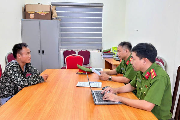 Bắt đối tượng có 3 tiền án đột nhập nhà dân trộm 2 cây vàng ở xã Tiến Thắng