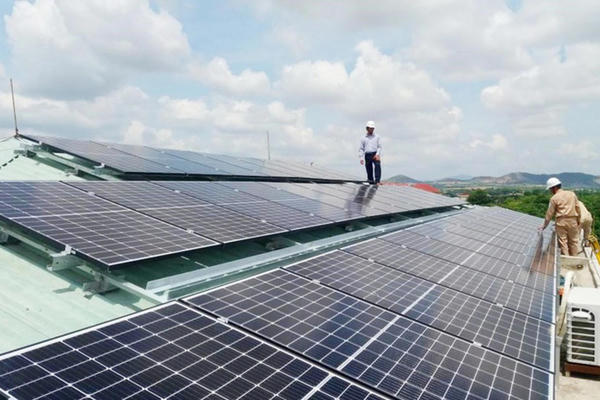 Điện mặt trời mái nhà được bán tối đa 50% sản lượng điện dư lên lưới