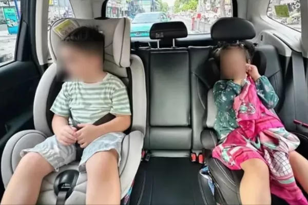 Từ 15/8, phạt cảnh cáo ô tô chở trẻ em không có thiết bị an toàn phù hợp
