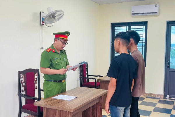 Chủ xe bị khởi tố vì giao xe máy cho người chưa đủ điều kiện gây tai nạn chết người Chủ xe bị khởi tố vì giao xe máy cho người chưa đủ điều kiện gây tai nạn chết người
