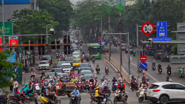 Hà Nội chính thức bắt đầu thí điểm vùng phát thải thấp
Hà Nội chính thức bắt đầu thí điểm vùng phát thải thấp