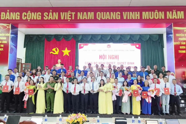 Đồng Nai: Phường Long Thành công bố các quyết định, nghị quyết về sắp xếp, tổ chức lại các khu phố Đồng Nai: Phường Long Thành công bố các quyết định, nghị quyết về sắp xếp, tổ chức lại các khu phố