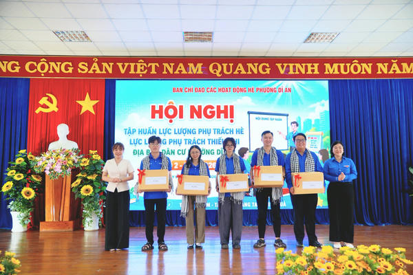 Dĩ An quyết tâm xây dựng cơ sở Đoàn không ma túy Dĩ An quyết tâm xây dựng cơ sở Đoàn không ma túy