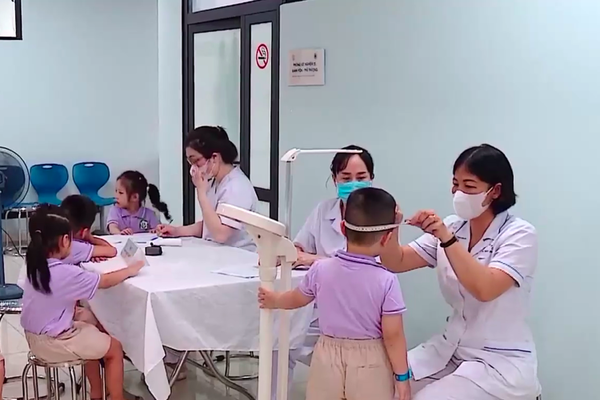 Hà Nội triển khai khám sức khỏe miễn phí cho 6 triệu người dân, từng bước hoàn thiện hồ sơ sức khỏe điện tử
