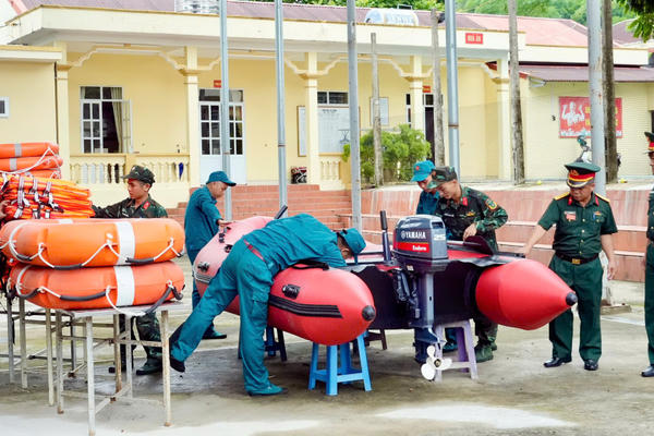 Lực lượng vũ trang Quảng Ninh huy động gần 4.000 cán bộ, chiến sĩ sẵn sàng ứng phó bão số 1