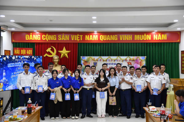 Tuổi trẻ Hải đội 401 xung kích thực hiện Chỉ thị 76 của Bộ trưởng Bộ Quốc phòng