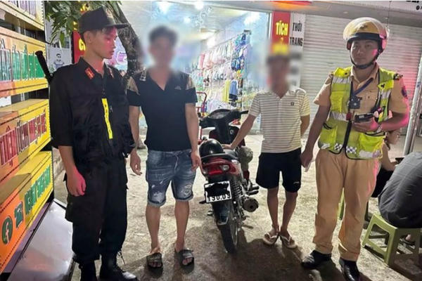 Vi phạm cùng lúc 6 lỗi, nam thanh niên bị phạt hơn 18 triệu đồng khi đi xe máy