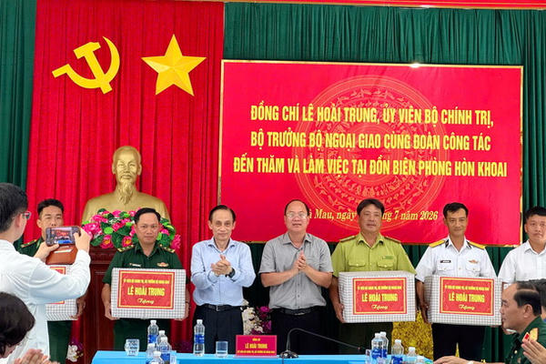 Bộ trưởng Bộ Ngoại giao Lê Hoài Trung: Phát triển Hòn Khoai gắn với bảo vệ chủ quyền biển, đảo