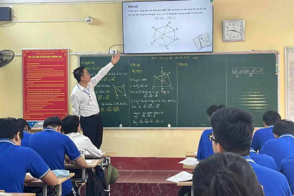 Chân dung thầy giáo 9x vừa bị bắt do liên quan đến kết quả thi THPT Tuyên Quang