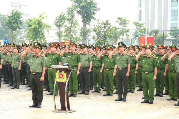 Công an TP Đồng Nai quyết tâm giữ vững an ninh, trật tự, hoàn thành thắng lợi nhiệm vụ 6 tháng cuối năm Công an TP Đồng Nai quyết tâm giữ vững an ninh, trật tự, hoàn thành thắng lợi nhiệm vụ 6 tháng cuối năm