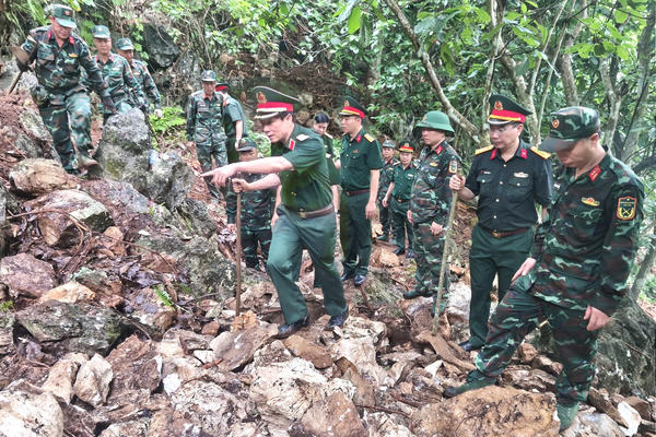Quân khu 2 kiểm tra công tác tìm kiếm, quy tập hài cốt liệt sĩ tại tỉnh Tuyên Quang Quân khu 2 kiểm tra công tác tìm kiếm, quy tập hài cốt liệt sĩ tại tỉnh Tuyên Quang