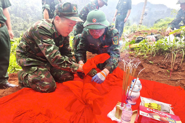 Tuyên Quang: Quy tập 1 hài cốt liệt sĩ và 1 ngôi mộ tập thể tại xã Minh Tân