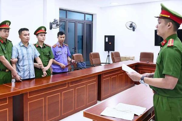 Khởi tố thầy giáo trong vụ điểm Toán cao bất thường ở Tuyên Quang