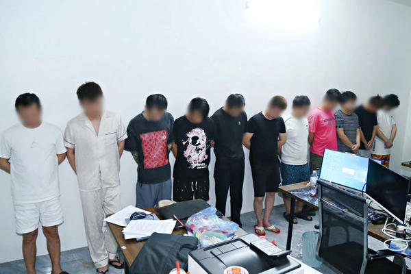 Bắc Ninh: Bắt giữ 11 người Trung Quốc lập sàn ảo lừa đảo công dân Pháp Bắc Ninh: Bắt giữ 11 người Trung Quốc lập sàn ảo lừa đảo công dân Pháp