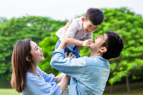 Trái tim đẹp và gương mặt đẹp Trái tim đẹp và gương mặt đẹp