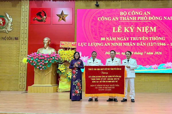 Công an TP Đồng Nai kỷ niệm 80 năm Ngày truyền thống lực lượng An ninh nhân dân Công an TP Đồng Nai kỷ niệm 80 năm Ngày truyền thống lực lượng An ninh nhân dân