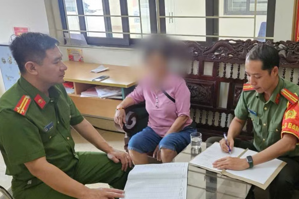 Ngăn chặn vụ lừa đảo quà tặng quốc tế giả “nhân viên an ninh hàng không” Ngăn chặn vụ lừa đảo quà tặng quốc tế giả “nhân viên an ninh hàng không”