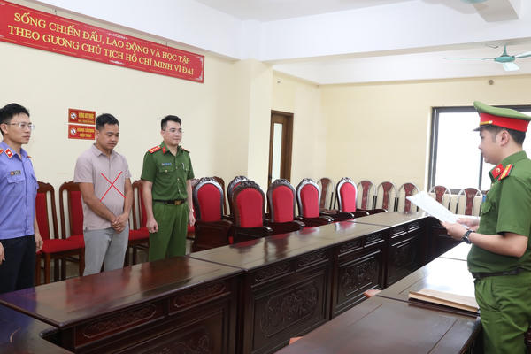 Sơn La: Khởi tố đối tượng sản xuất, kinh doanh hàng hoá giả mạo nhãn hiệu thời trang Sơn La: Khởi tố đối tượng sản xuất, kinh doanh hàng hoá giả mạo nhãn hiệu thời trang