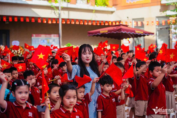 Bản tin tổng hợp 12/07: Hà Nội sắp xếp gần 3.000 trường học theo mô hình mới, không giảm cơ hội đến trường