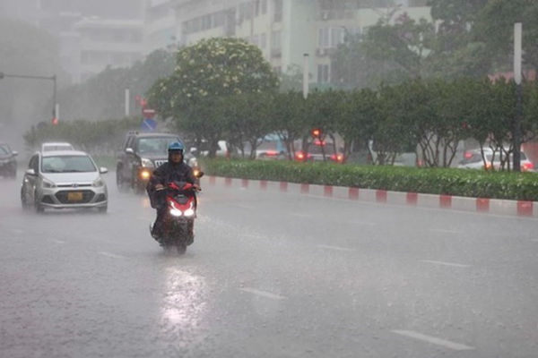 Bắc Bộ và Trung Bộ có mưa to đến rất to từ đêm nay