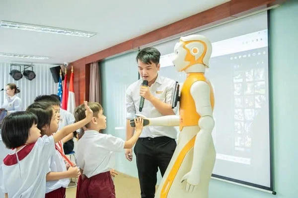 Phấn đấu 80% học sinh được học về trí tuệ nhân tạo