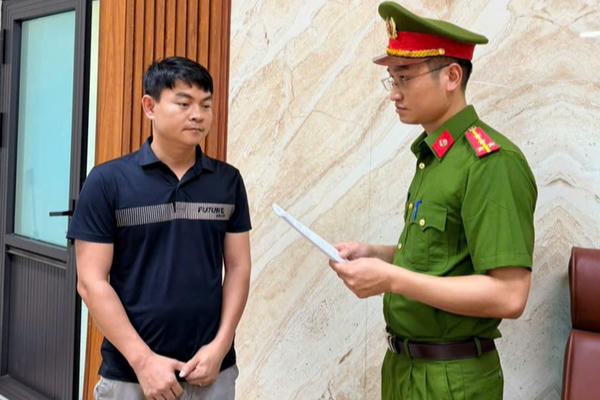 Khởi tố giám đốc doanh nghiệp để điều tra hành vi xâm phạm quyền sở hữu công nghiệp