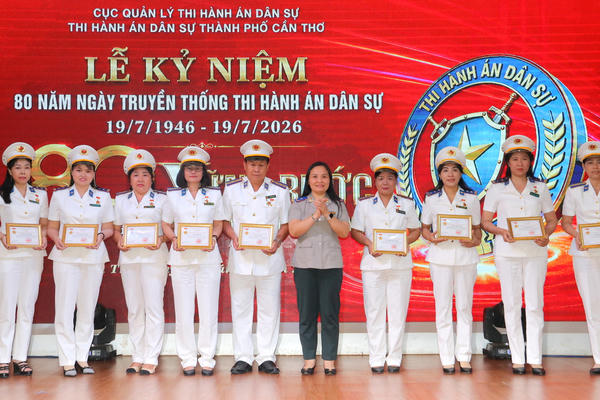 Cần Thơ kỷ niệm 80 năm Ngày truyền thống THADS Cần Thơ kỷ niệm 80 năm Ngày truyền thống THADS