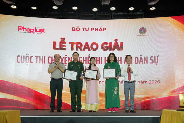 Tưng bừng Lễ trao giải Cuộc thi “Chuyện nghề Thi hành án dân sự” lần thứ II Tưng bừng Lễ trao giải Cuộc thi “Chuyện nghề Thi hành án dân sự” lần thứ II