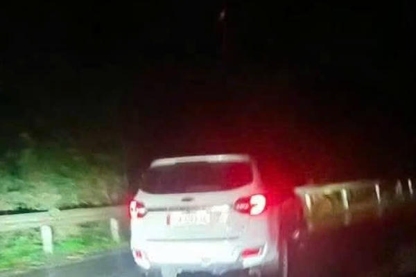 Tuyên Quang: Làm rõ thông tin xe 7 chỗ không nhường đường xe cấp cứu gần 5km, bệnh nhân tử vong dọc đường Tuyên Quang: Làm rõ thông tin xe 7 chỗ không nhường đường xe cấp cứu gần 5km, bệnh nhân tử vong dọc đường