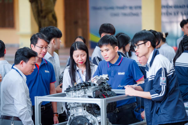 Nghệ An: Phấn đấu giảm tối thiểu 35% đầu mối các cơ sở giáo dục công lập