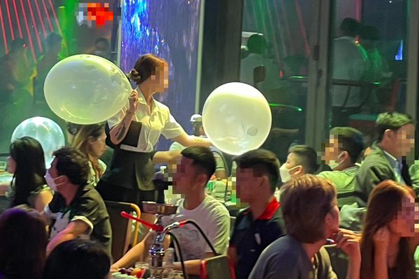 Chính phủ đề xuất cấm kinh doanh 'bóng cười'
Chính phủ đề xuất cấm kinh doanh 'bóng cười'