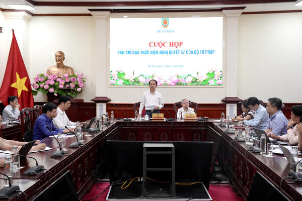 Bộ Tư pháp đôn đốc triển khai các nhiệm vụ trọng tâm về chuyển đổi số Bộ Tư pháp đôn đốc triển khai các nhiệm vụ trọng tâm về chuyển đổi số