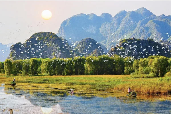 Sớm đưa Vân Long - Kim Bảng - Tam Chúc vào danh mục đề cử của UNESCO Sớm đưa Vân Long - Kim Bảng - Tam Chúc vào danh mục đề cử của UNESCO
