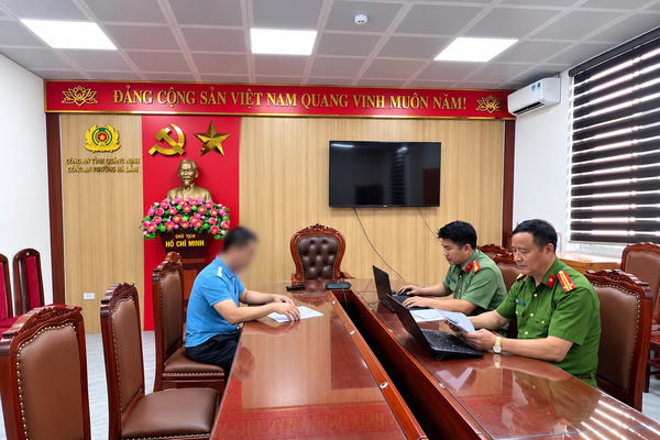 Công an Quảng Ninh tăng cường kiểm soát nội dung đăng tải trên các trang hội, nhóm mạng xã hội Công an Quảng Ninh tăng cường kiểm soát nội dung đăng tải trên các trang hội, nhóm mạng xã hội