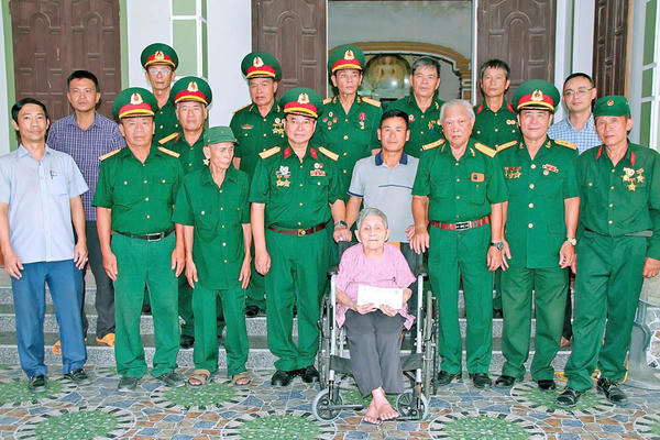 Ban liên lạc Sư đoàn 320: Nhiều hoạt động tri ân hướng tới kỷ niệm 79 năm Ngày Thương binh - Liệt sĩ Ban liên lạc Sư đoàn 320: Nhiều hoạt động tri ân hướng tới kỷ niệm 79 năm Ngày Thương binh - Liệt sĩ