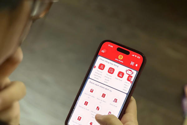Cục Thuế đề nghị kiểm tra thu nhập trên eTax Mobile sau khi nhiều trường hợp bị khai khống Cục Thuế đề nghị kiểm tra thu nhập trên eTax Mobile sau khi nhiều trường hợp bị khai khống