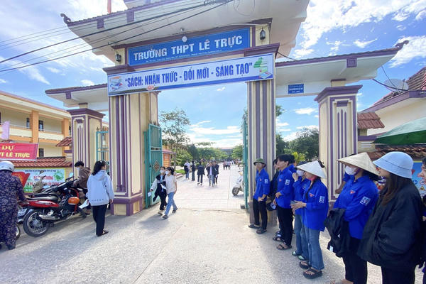 Mở rộng điều tra vụ tiêu cực kỳ thi tốt nghiệp THPT tại Quảng Trị Mở rộng điều tra vụ tiêu cực kỳ thi tốt nghiệp THPT tại Quảng Trị
