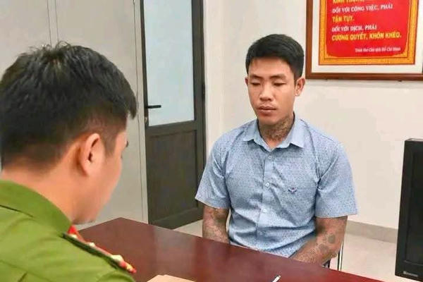 Quảng Ninh: Tạm giữ người cầm thanh sắt đuổi đánh đối thủ gần trường học Quảng Ninh: Tạm giữ người cầm thanh sắt đuổi đánh đối thủ gần trường học