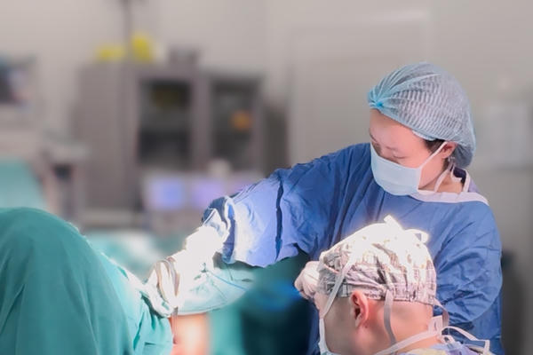 Đốt trĩ tại phòng khám tư, người đàn ông phải phẫu thuật tạo hình hậu môn Đốt trĩ tại phòng khám tư, người đàn ông phải phẫu thuật tạo hình hậu môn