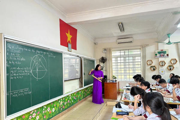 Quảng Ninh đầu tư điều hòa, điện mặt trời cho hàng trăm trường học Quảng Ninh đầu tư điều hòa, điện mặt trời cho hàng trăm trường học
