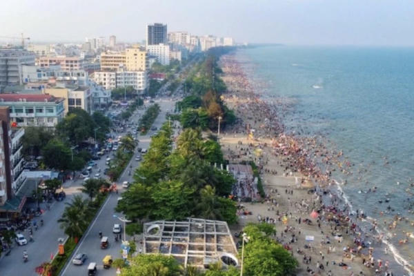 Giải pháp căn cơ giúp Sầm Sơn vượt qua thách thức du lịch mùa vụ Giải pháp căn cơ giúp Sầm Sơn vượt qua thách thức du lịch mùa vụ