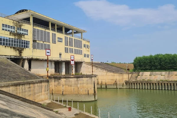 Khảo sát dự án xây dựng đập sông Lam Khảo sát dự án xây dựng đập sông Lam
