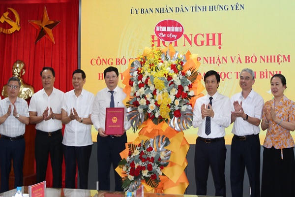 Tiến sĩ Phạm Quốc Thành giữ chức vụ Hiệu trưởng Trường Đại học Thái Bình Tiến sĩ Phạm Quốc Thành giữ chức vụ Hiệu trưởng Trường Đại học Thái Bình