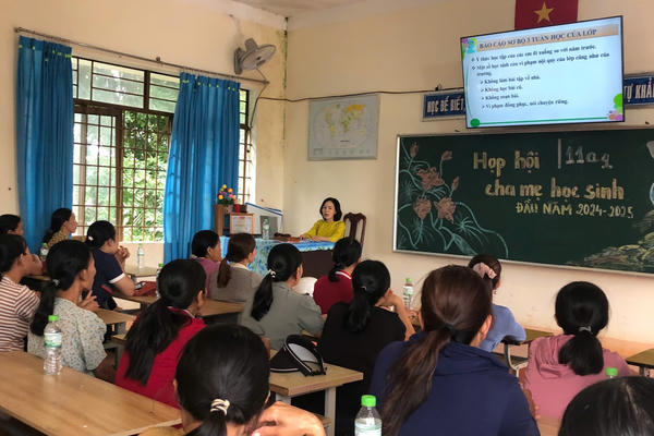 Đề xuất cấm hội phụ huynh thu tiền hộ nhà trường, ngăn tình trạng lạm thu đầu năm học