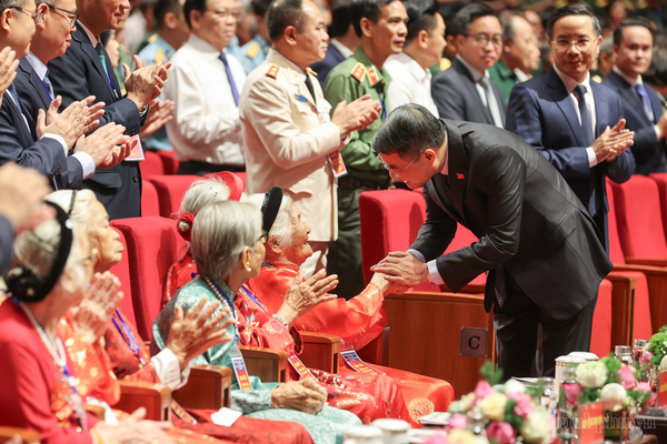 Thủ tướng Chính phủ phát động "Phong trào đẩy mạnh chăm lo người có công với cách mạng"