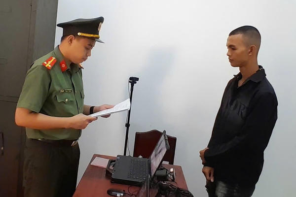Vì ghen tuông, thanh niên dùng kiếm chém tình địch