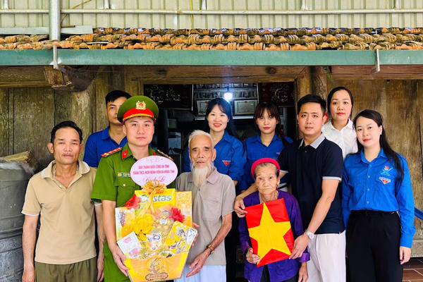 Phục dựng ký ức - Tri ân các Liệt sĩ đã hy sinh vì Tổ quốc Phục dựng ký ức - Tri ân các Liệt sĩ đã hy sinh vì Tổ quốc